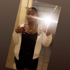 Meet your Posher, Amaya